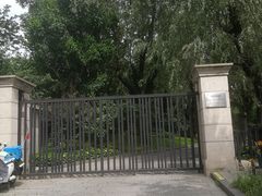 -奔驰北京极光星徽(四元桥店)
