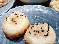 蟹粉鲜虾小笼-鑫震源·苏式大虾生煎(山塘街店)