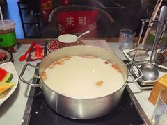 -尚尚仙·酸汤猪手·猪肚鸡火锅(华联万柳购物中心店)