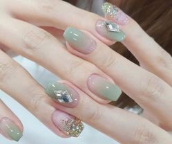 -悦指间美甲美睫
