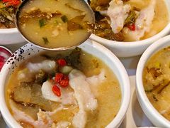-德林酸菜鱼火锅(南丹店)