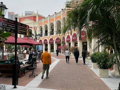 -佛罗伦萨小镇广佛名品奥特莱斯(疏港路店)