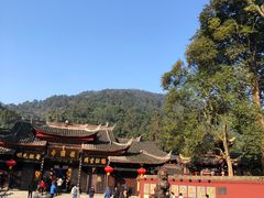 -峨眉山报国寺