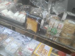 面包甜点陈列柜-上海虹口糕团食品厂(欣兴店)