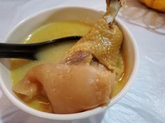 -鲜入围煮花胶鸡海鲜火锅