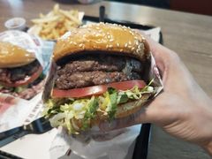 -The Habit Burger Grill 哈比特汉堡(复兴soho店)