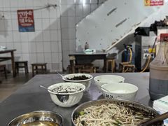 -正宗杨记普洱酸醋米线(总店)