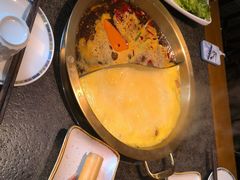 -小天鹅火锅·一线江景洪鼎旗舰店(洪崖洞店)