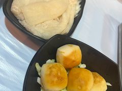 -鲜入围煮花胶鸡海鲜火锅