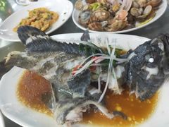 -四川小胡子海鲜(丁村万人海鲜广场店)