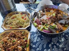 -临江餐馆二楼美食部落