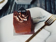 -UNI UNI(环亚凯瑟琳店)