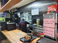 -亮亮面馆(经六路店)