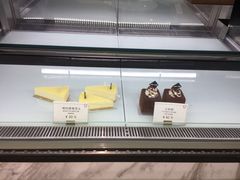 -UNI UNI(环亚凯瑟琳店)