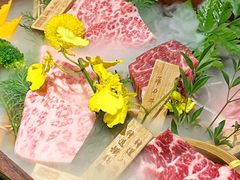 -山川小町·极番烧肉(新地假日广场店)