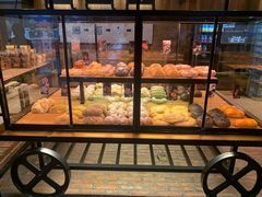 面包甜点陈列柜-酵墅·红酒酵母面包(羲和广场店)