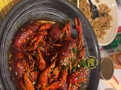 -肥肥虾庄·金牌油焖大虾(汉口城市广场店)