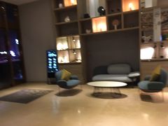 -西安大雁塔科技大学地铁站亚朵酒店