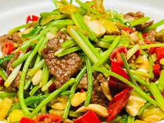 小炒黄牛肉-聚丰园•湖鲜餐厅(阿红私房菜梅石路店)