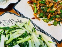 姜葱小河虾-梁姐啤酒鱼(兴坪古镇店)