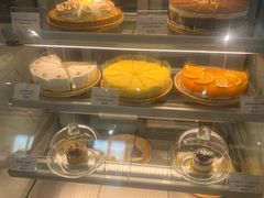 -Chom Cafe and Restaurant