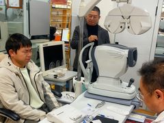 -豪门视光·星趣控·蔡司依视路眼镜代理商(中央大街店)