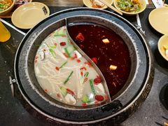 菌汤鸳鸯锅-唇辣号重庆老火锅(亦庄店)