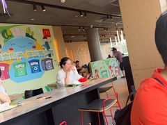 -麦当劳(展览路店)