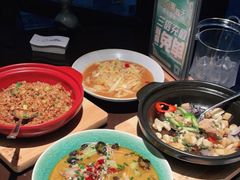 -江上荟·创意中国菜(绿地缤纷城店)