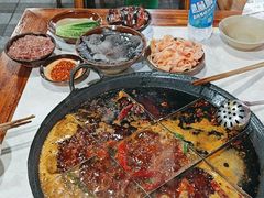 -正南齊北重庆老火锅(光华村直营店)