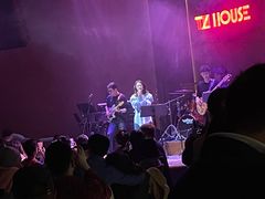 -TZ House音乐现场(来福士中心店)