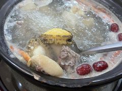 -濠轩阁特色生蚝火锅(水湾路店)