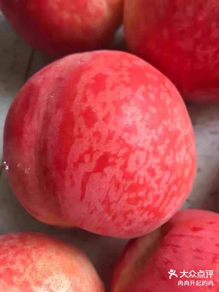 因其个大,色艳,桃味浓,甜度高,优种多而出名.平谷大桃我已经吃到啦!又