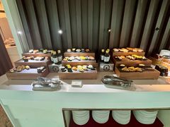 -亚洲国际大酒店·云顶阁旋转自助餐厅