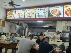 -胡成记口蘑龙眼包子(盐道街店)