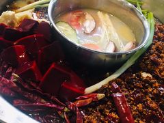 -周幺妹重庆老火锅(银泰城总店)