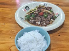 -何永光123鲜牛肉馆(1号店)