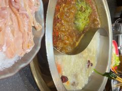 -沸炉重庆老火锅(军事博物馆店)