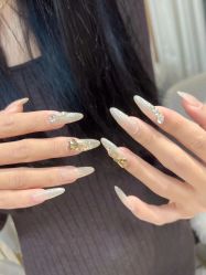 -UGIRL有个美甲