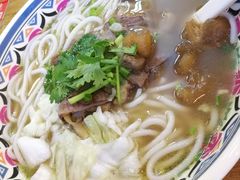 -鑫花溪牛肉米粉(人民广场店)