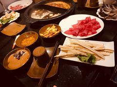 -宽板凳老灶火锅(簋街店)