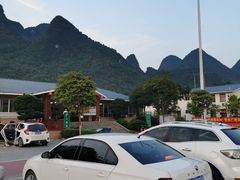 -龙头服务区-停车场