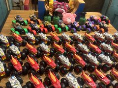 -席娜卡琳火车铁道夜市