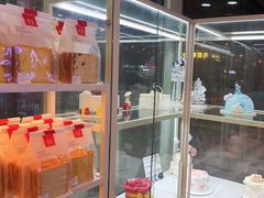 -焙丽拾光(麦凯乐直营店)