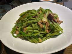 -黄泥岗·地道湖北菜(奥特莱斯店)