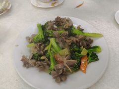 西兰花炒肾球-醉贤居