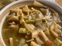 炖笋-芦茨金富饭庄·25年老字号·专做稻草鸡