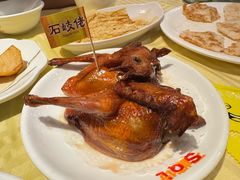 招牌石歧乳鸽-石岐佬中山菜馆(张溪店)