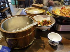 -富正毅三下锅·湘西韵味(天门山索道店)