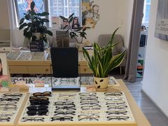 -康利眼镜·蔡司战略合作店(龙泉书房店)